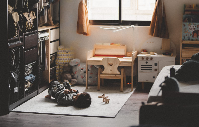 媽媽們最困擾的問題我該讓我的孩子睡在地板上嗎？